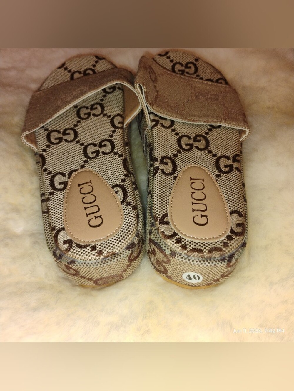 Cute But F A K E All The Way Niice Logo Knockoffs, Size 40 New - Picture 3 of 8